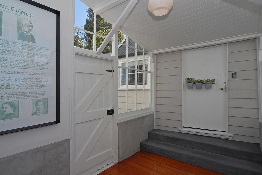 Historic Colenso Cottage Napier Esterno foto